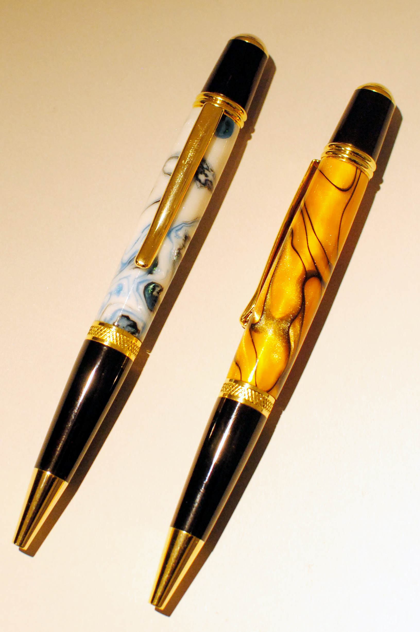 Alex Pearl Allywood Creations Wall Street Pen - Acrylic with 24K Gold & Black